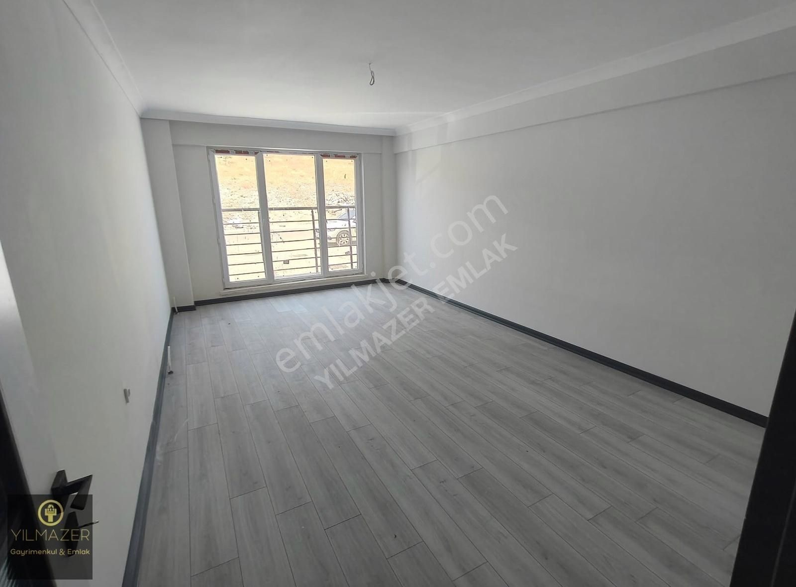 Yılmazer'den Başpınar Millet Parkı Yakını 3+1 Altında Daire Var!