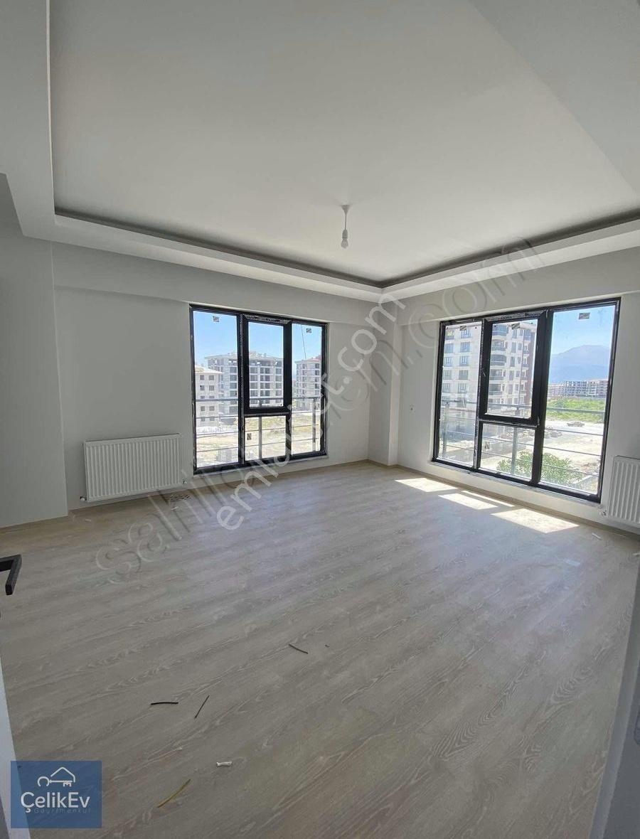 Çelikev Gayrimenkul'den Deregümü'de Sıfır 140m2 2+1 Daireler