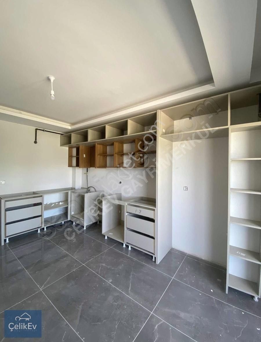 Çelikev Gayrimenkul'den Deregümü'de Sıfır 160m2 3+1 Daireler