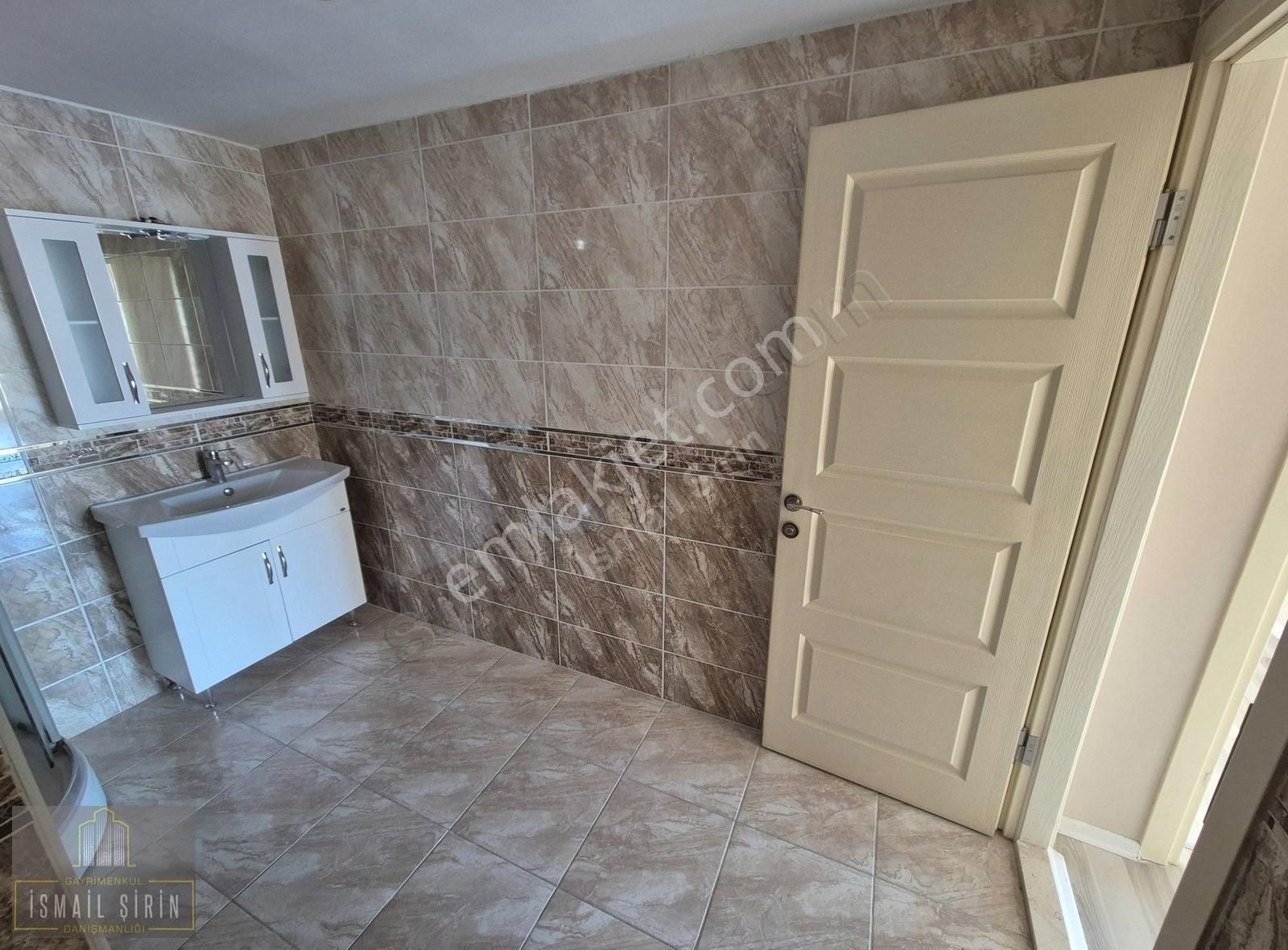 İsmail Şirinden Çukurbahçede Bakımlı 3+1 Köşe Daire - Görsel 10
