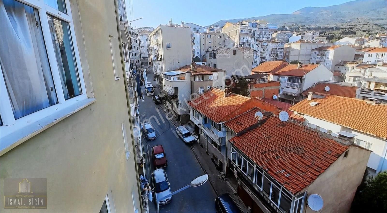 İsmail Şirinden Merkezde Ara Kat Geniş Bakımlı Daire - Görsel 7