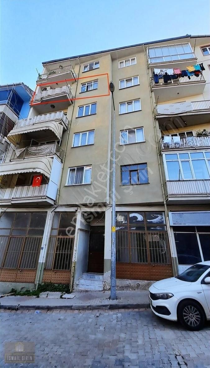 İsmail Şirinden Merkezde Ara Kat Geniş Bakımlı Daire - Görsel 16