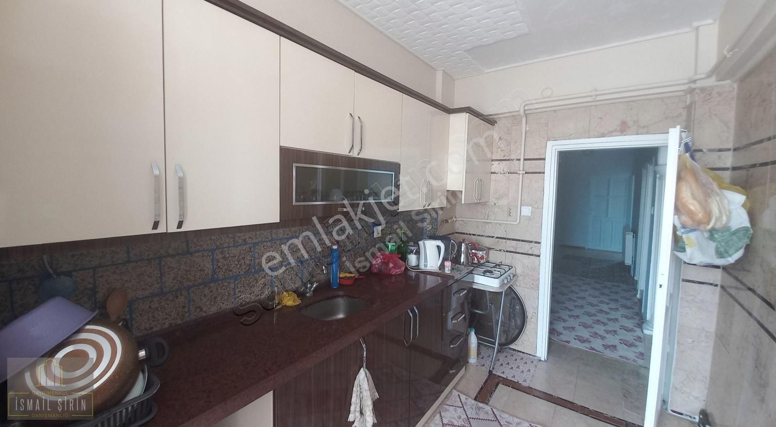 İsmail Şirinden Merkezde Ara Kat Geniş Bakımlı Daire - Görsel 10