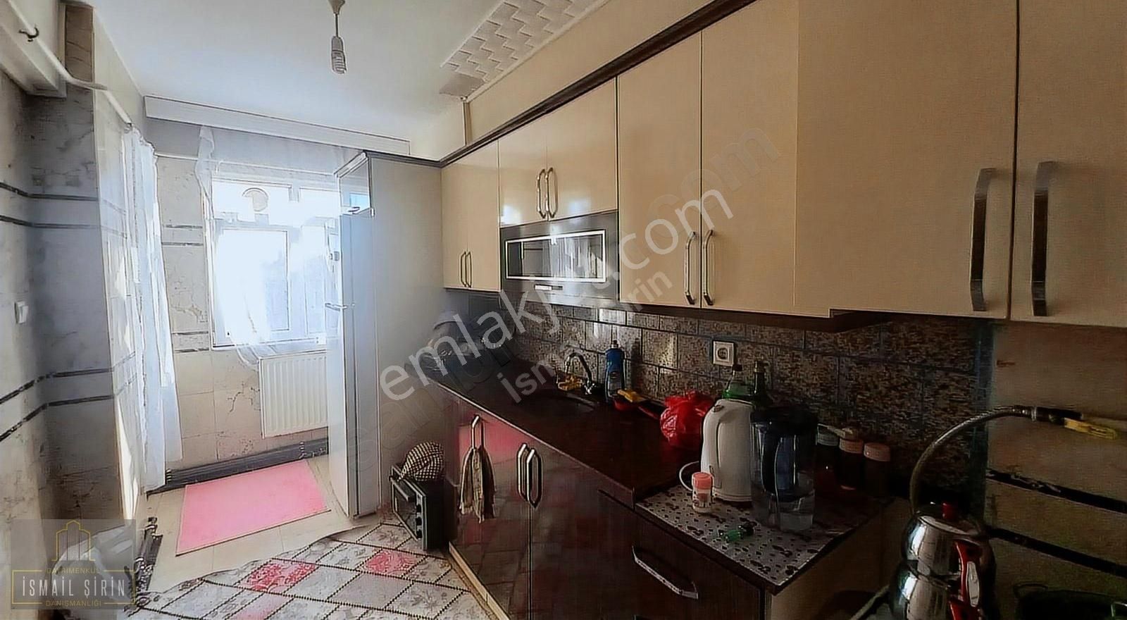 İsmail Şirinden Merkezde Ara Kat Geniş Bakımlı Daire - Görsel 23