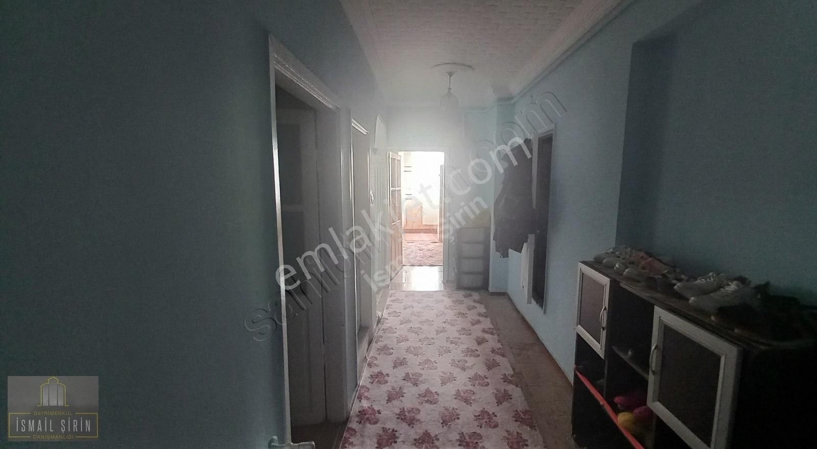 İsmail Şirinden Merkezde Ara Kat Geniş Bakımlı Daire - Görsel 15
