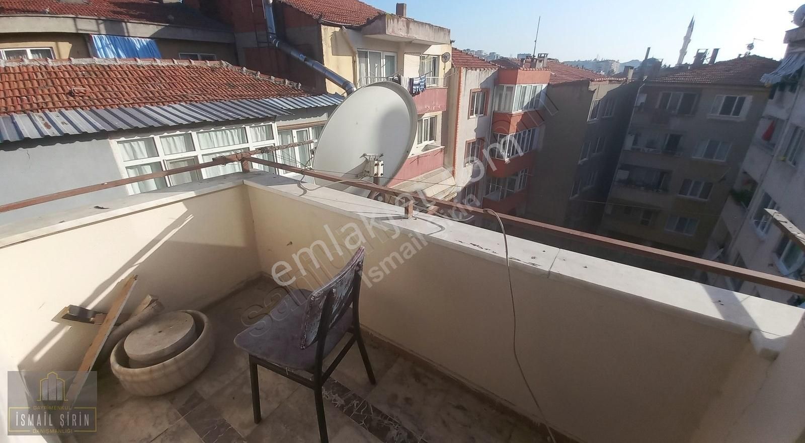 İsmail Şirinden Merkezde Ara Kat Geniş Bakımlı Daire - Görsel 13