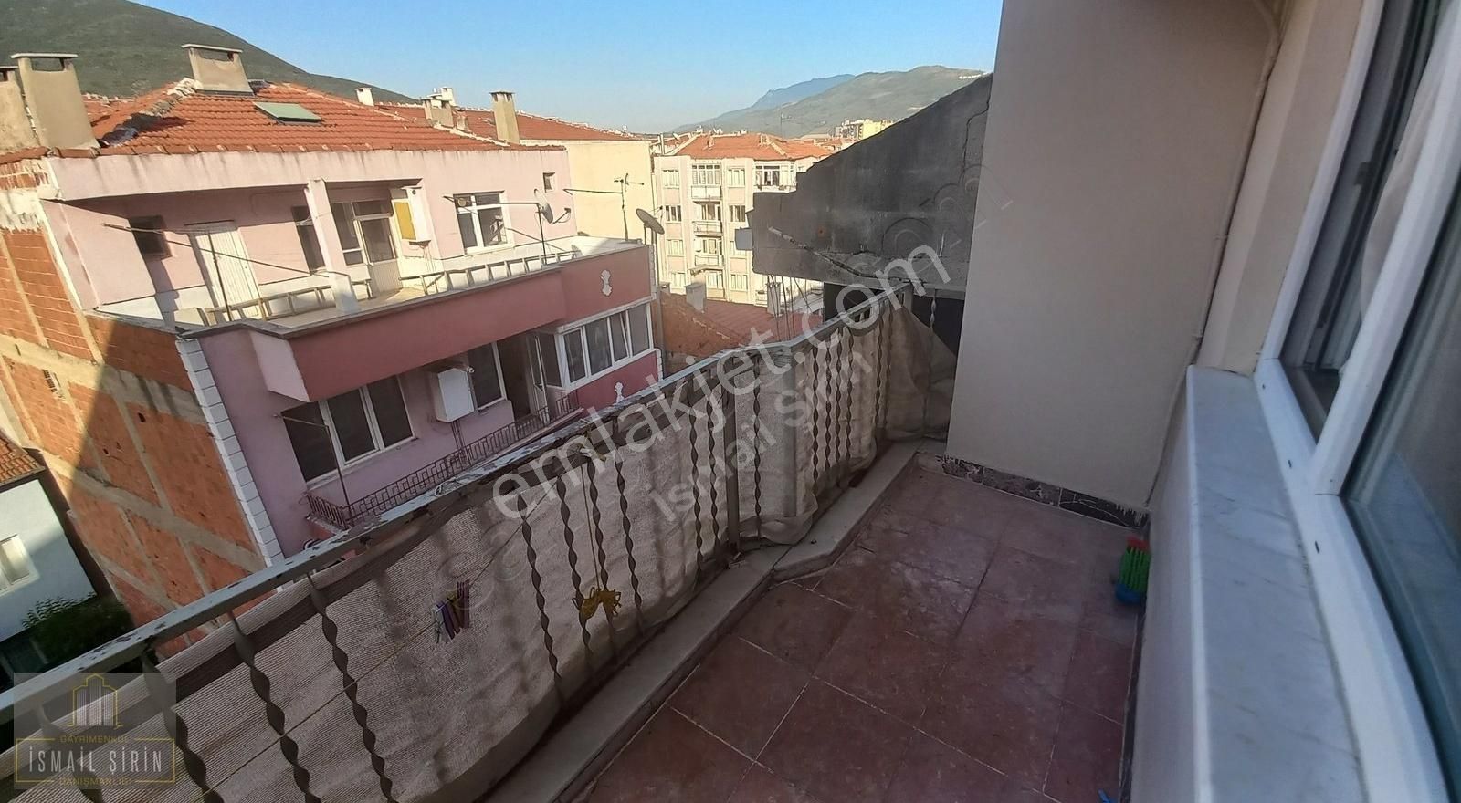 İsmail Şirinden Merkezde Ara Kat Geniş Bakımlı Daire - Görsel 25