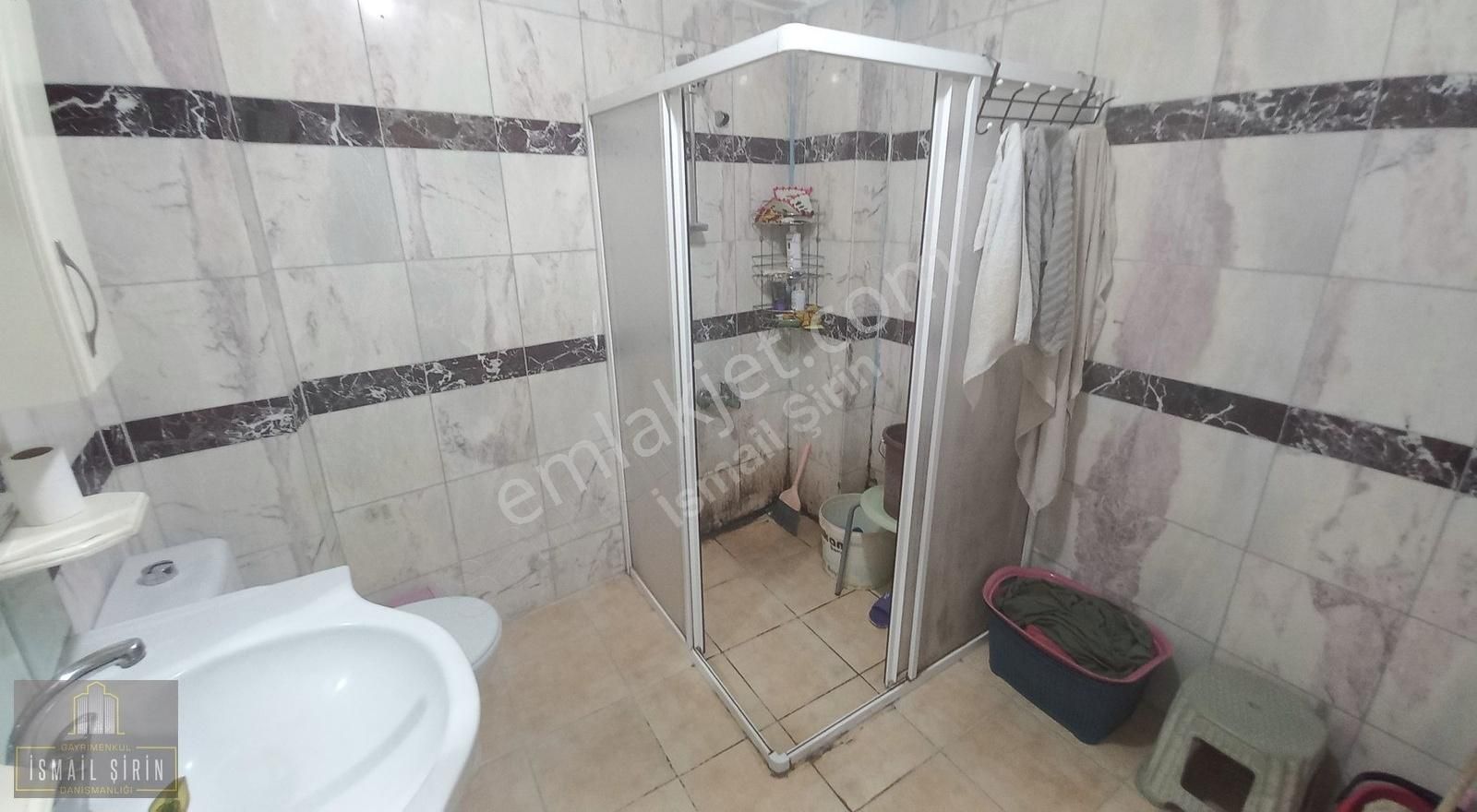 İsmail Şirinden Merkezde Ara Kat Geniş Bakımlı Daire - Görsel 8