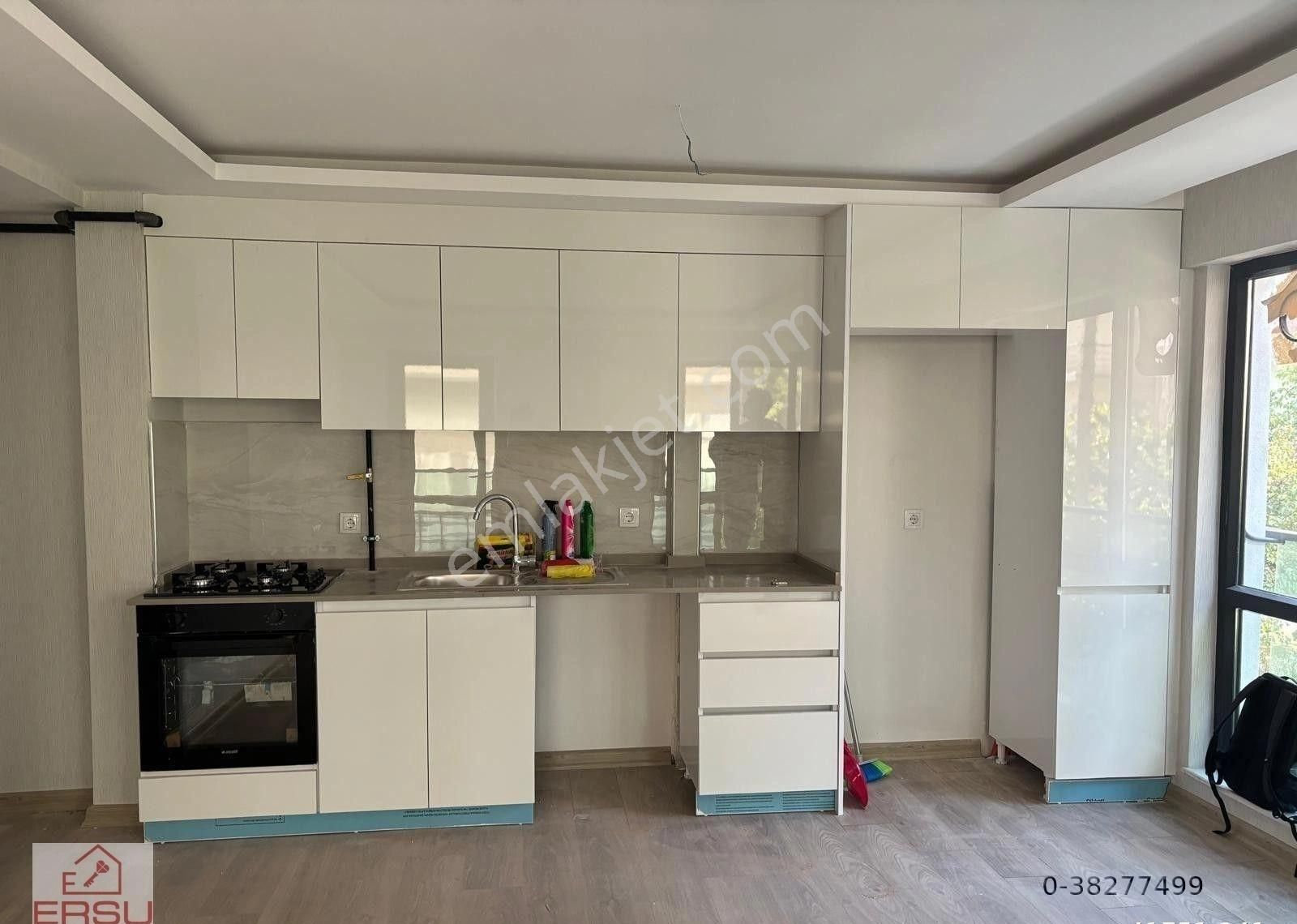Ersu Dan Dikmen Cadde Yakını Yeni Binada Katta 2+1 Bakılı Kiralık Konut