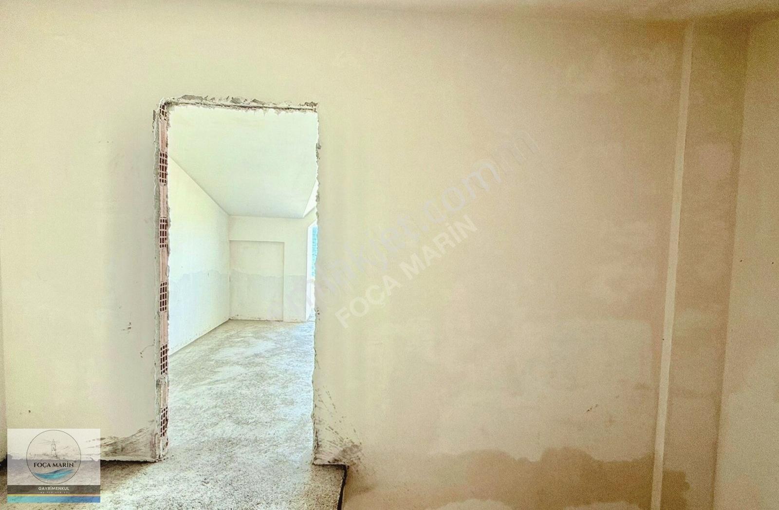 Yenifoça Cumhuriyet Mahallesinde Denize Sıfır 2+1 Dubleks Daire - Görsel 3