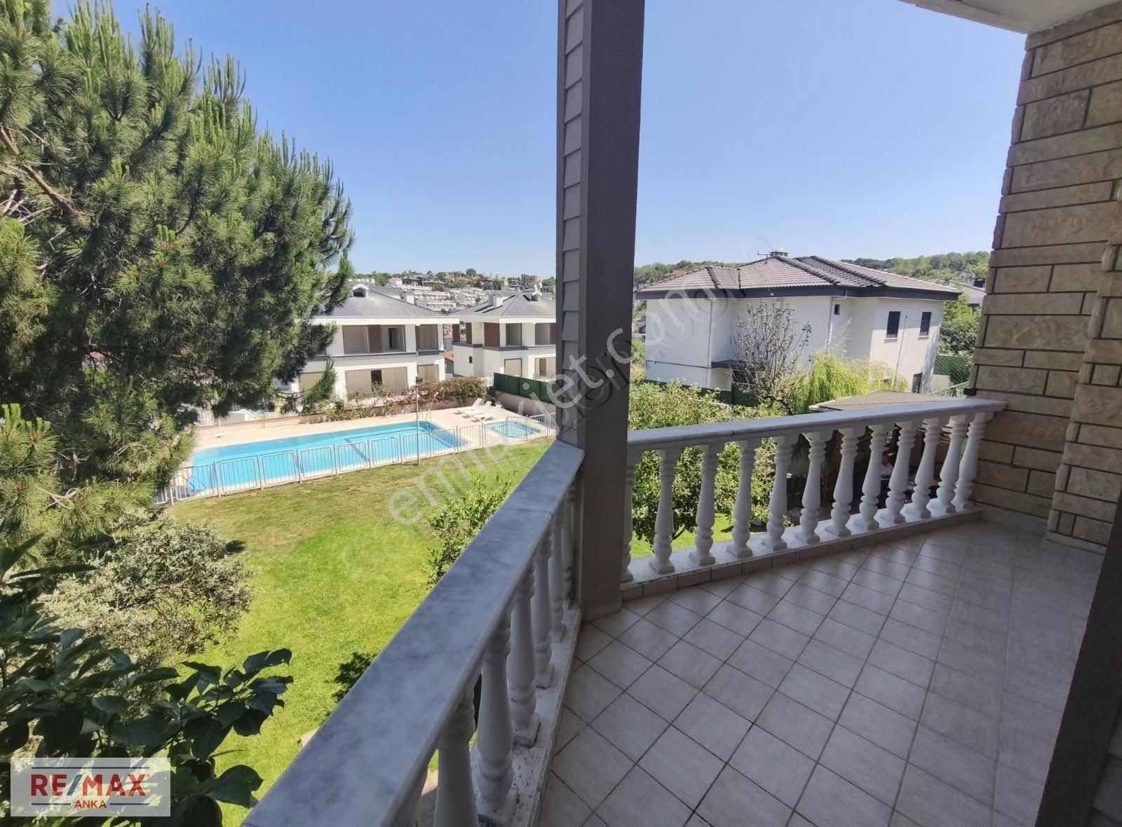 Şile'de İçerisinde 2 Adet Villa+havuz Olan 1014 M2 Satılık Arsa - Görsel 8