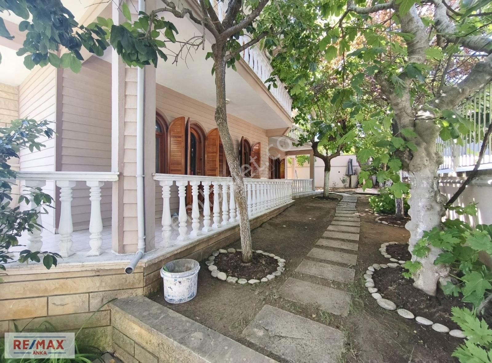 Şile'de İçerisinde 2 Adet Villa+havuz Olan 1014 M2 Satılık Arsa - Görsel 12