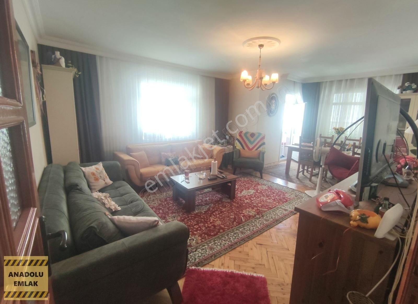 Genç Binadan Satılık 3+1 145 M2 Geniş Daire Asansörlü