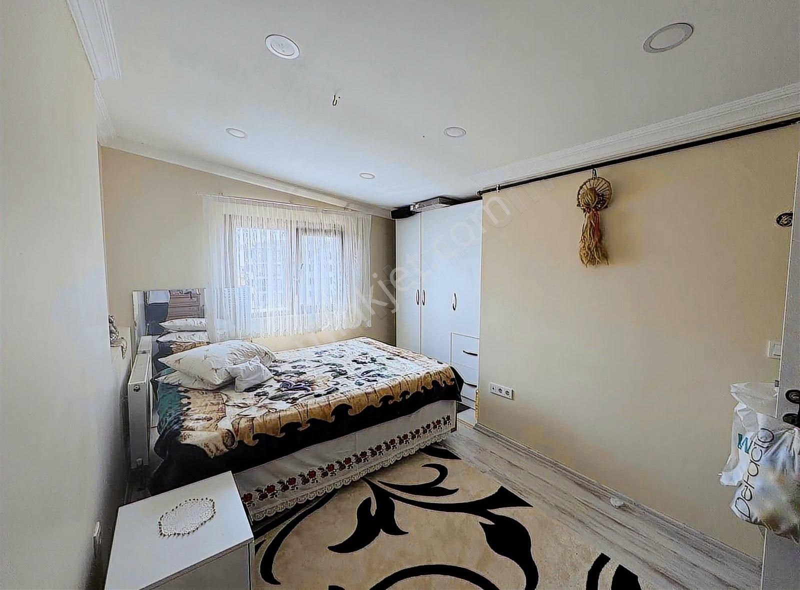 Pendik Kavakpınar Mh Merkezi Konumda Satılık 5+2 Geniş Daire