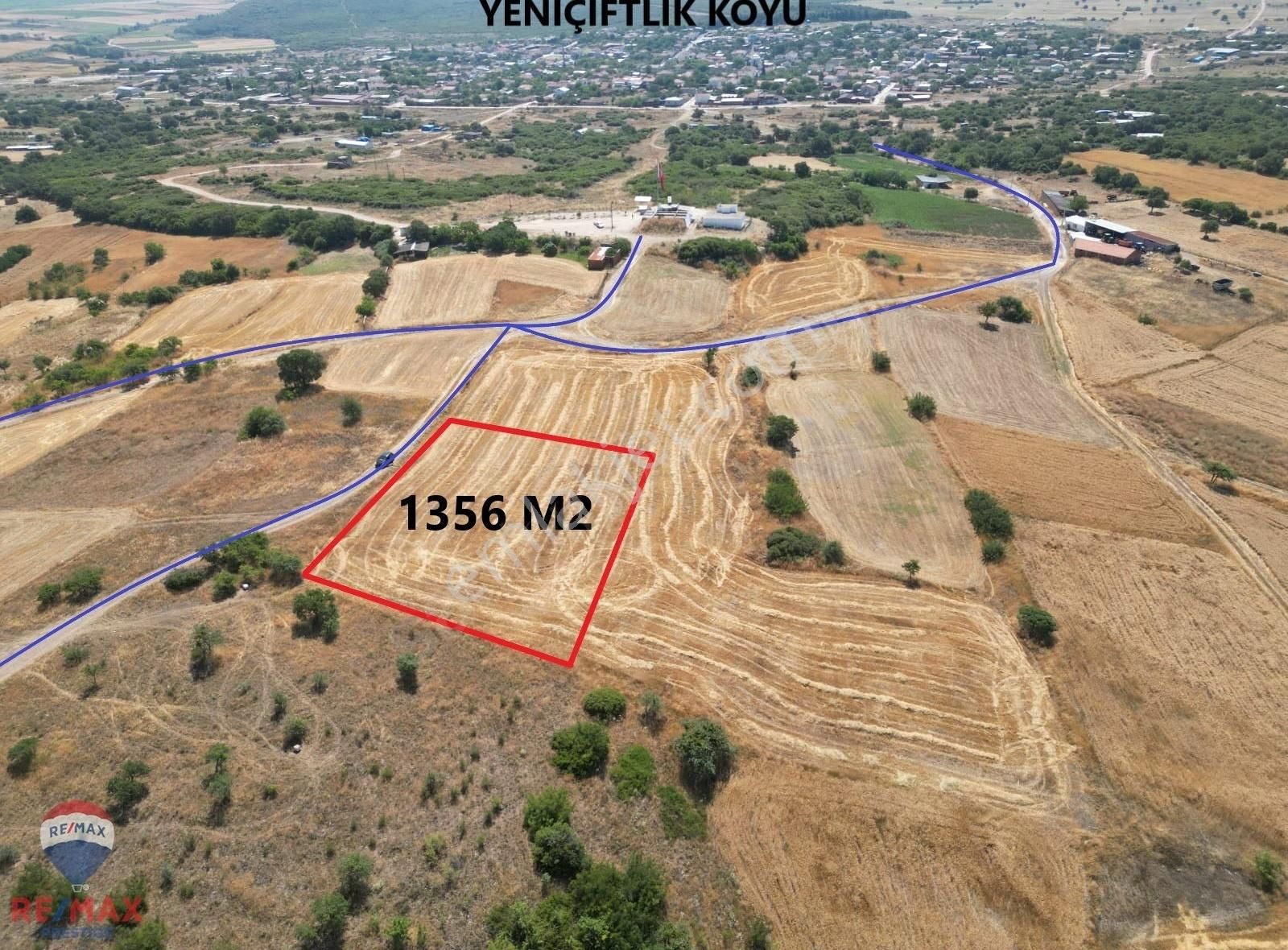 Eray Remax - Biga Yeniçiftlik'te 1356 M2 Satılık Tarla