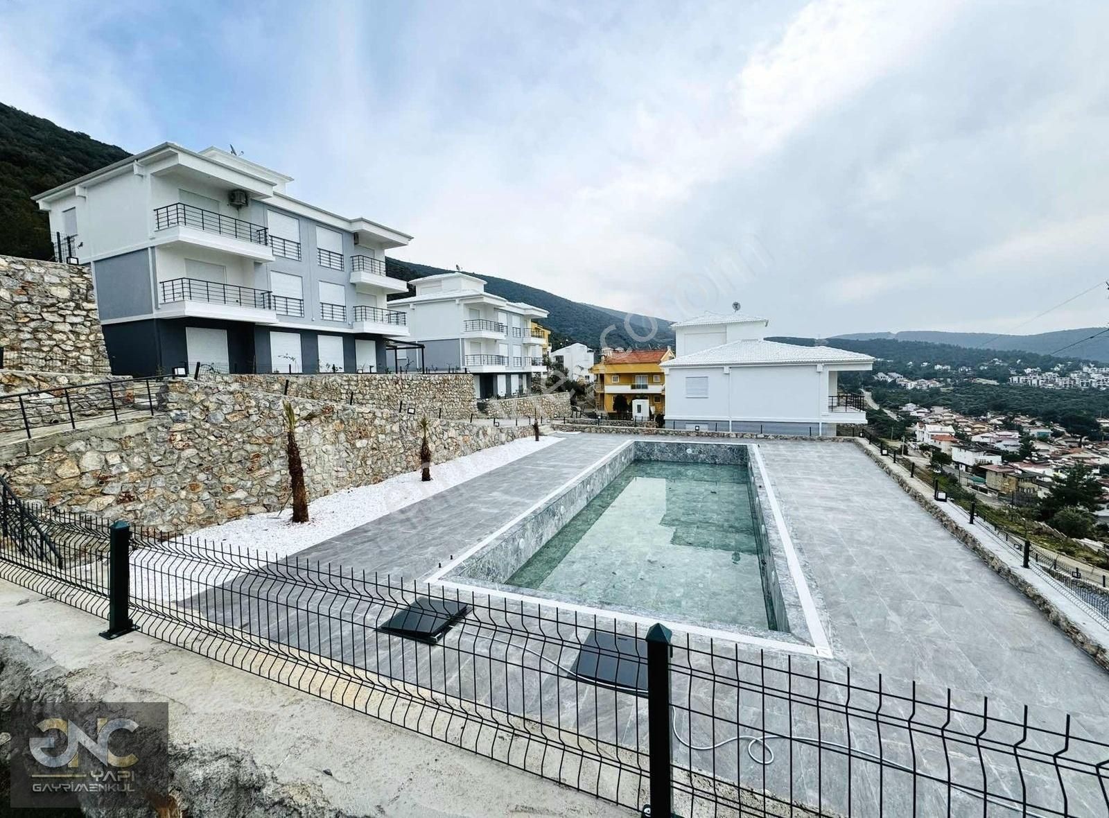 Didim Akbük'te Havuzlu Sitede Deniz Manzaralı Sıfır Daireler - Görsel 30