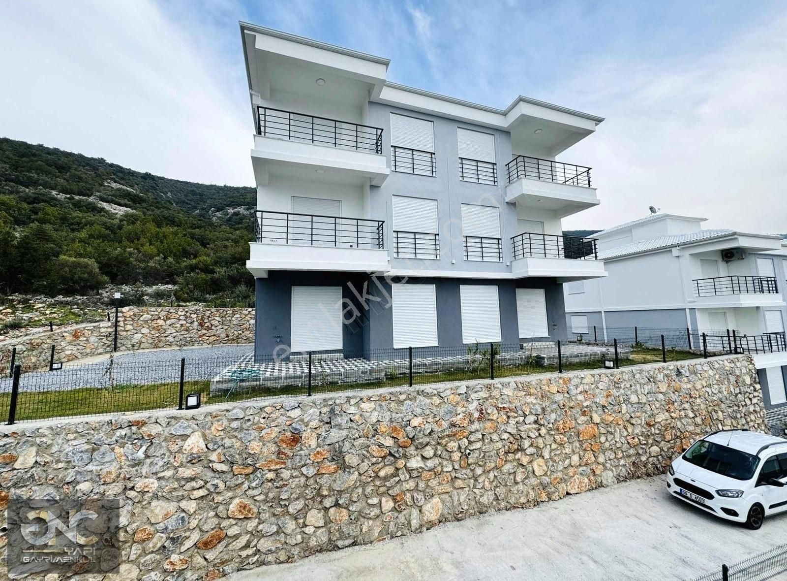 Didim Akbük'te Havuzlu Sitede Deniz Manzaralı Sıfır Daireler - Görsel 32