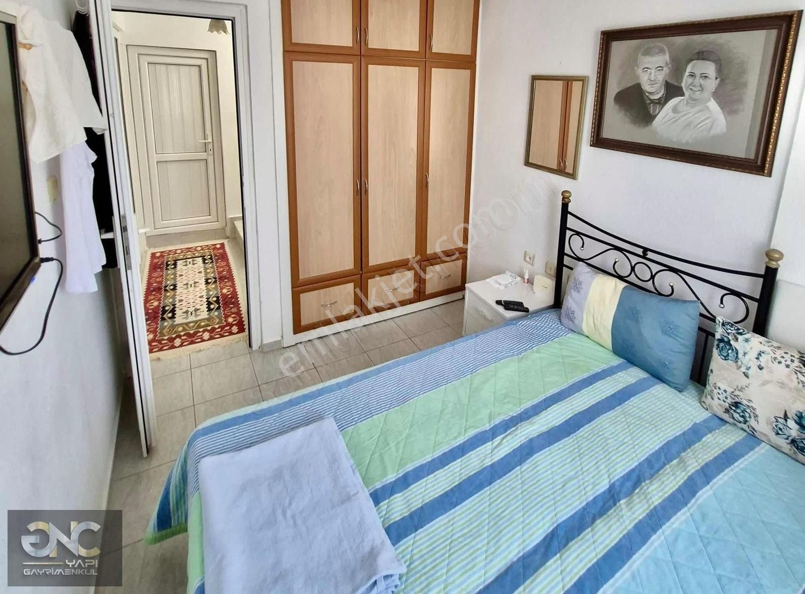 Denize Sıfır Sitede Geniş Bahçeli Eşyalı Deniz Manzaralı Yazlık - Görsel 5