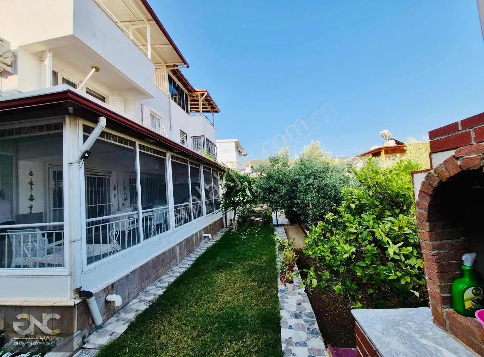 Denize Sıfır Sitede Geniş Bahçeli Eşyalı Deniz Manzaralı Yazlık - Görsel 6