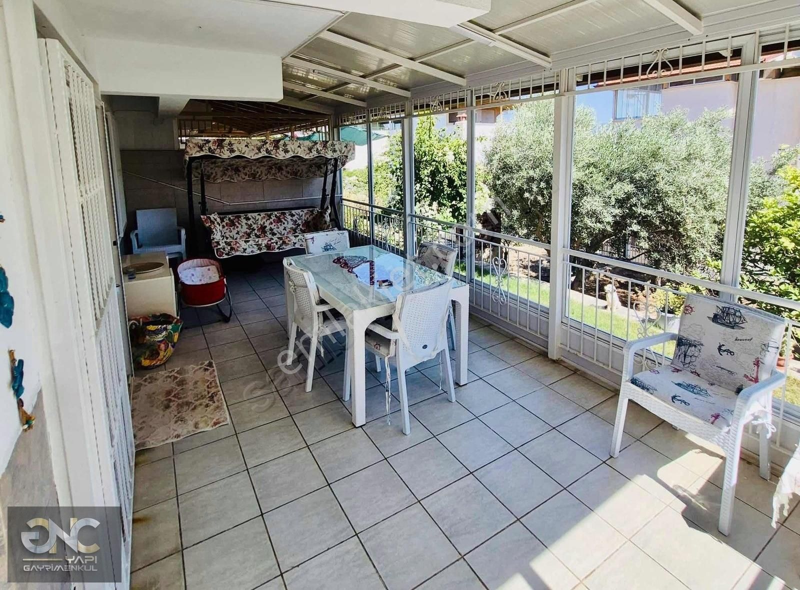 Denize Sıfır Sitede Geniş Bahçeli Eşyalı Deniz Manzaralı Yazlık - Görsel 25