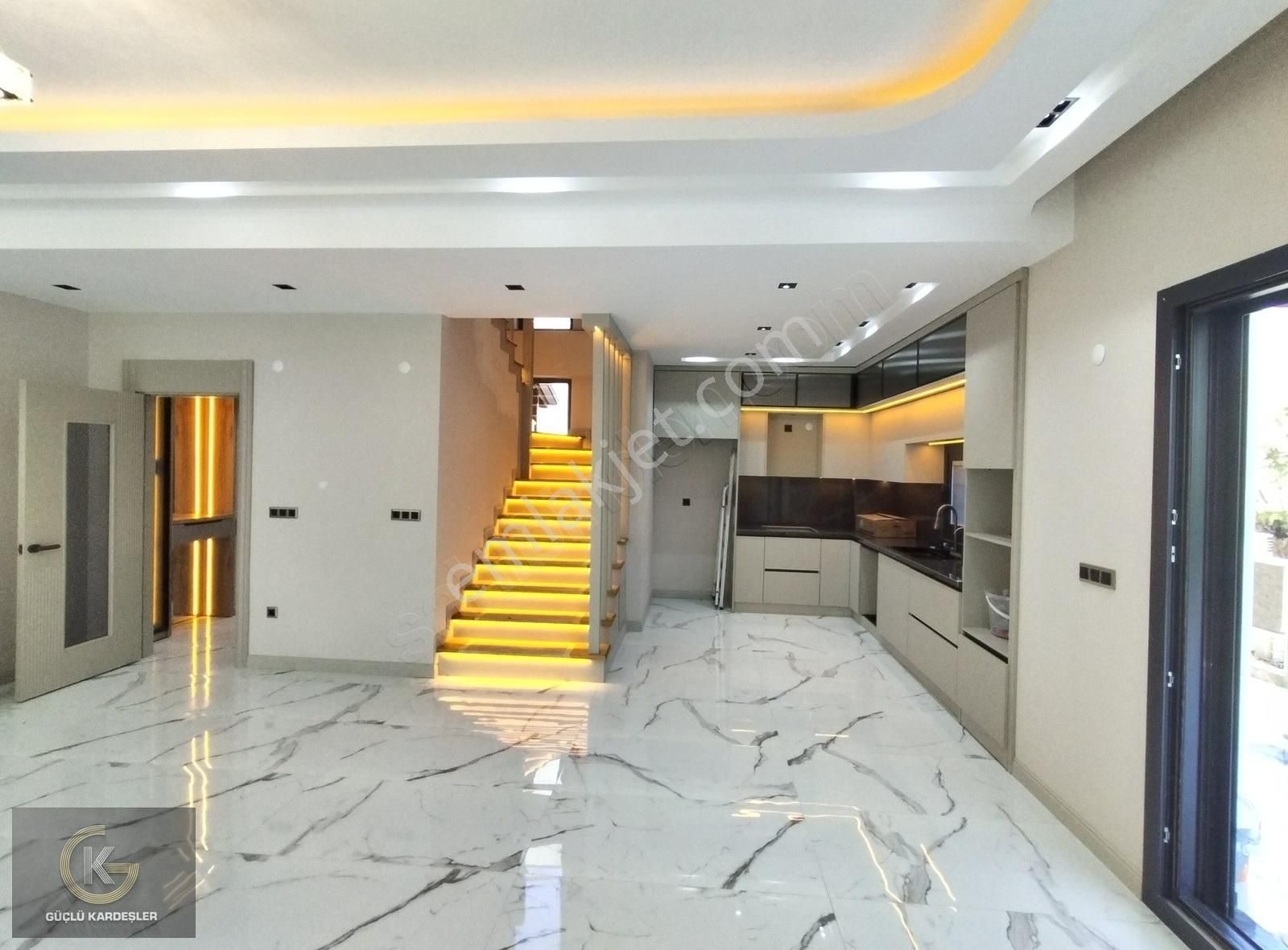 Güçlü Kardeşlerden Fenerde Denize 50 M. Ultra Lüks Villa - Görsel 21