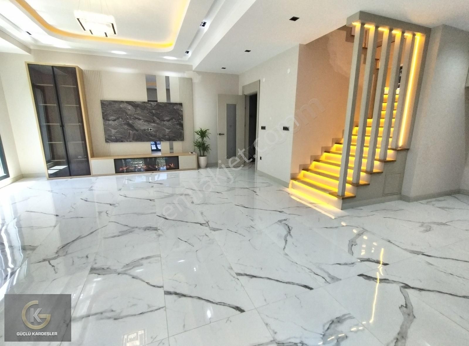 Güçlü Kardeşlerden Fenerde Denize 50 M. Ultra Lüks Villa - Görsel 18