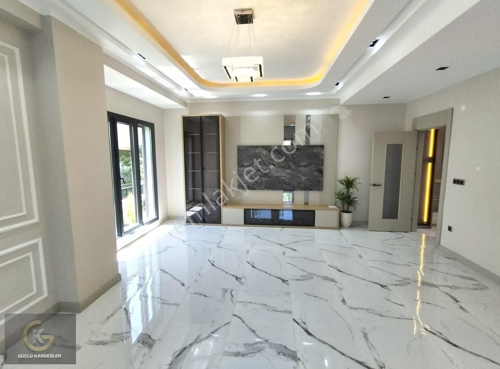 Güçlü Kardeşlerden Fenerde Denize 50 M. Ultra Lüks Villa - Görsel 31