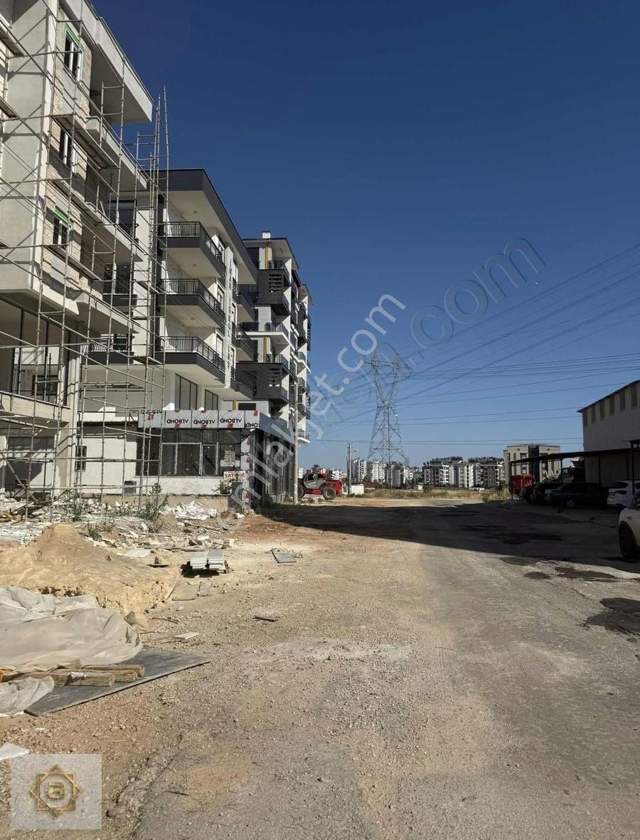 Varsak Karşıya'da Tramvay Yakını 2+1 Satılık Daire