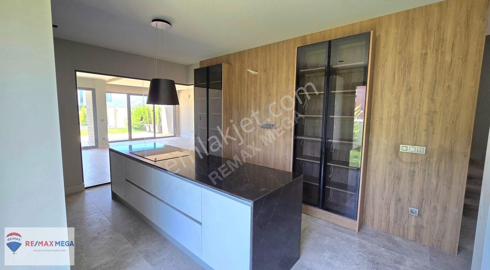 Altınkale'de 400 M² Arsada Akıllı Ev Konforu Havuzlu 4+1 Villa - Görsel 33