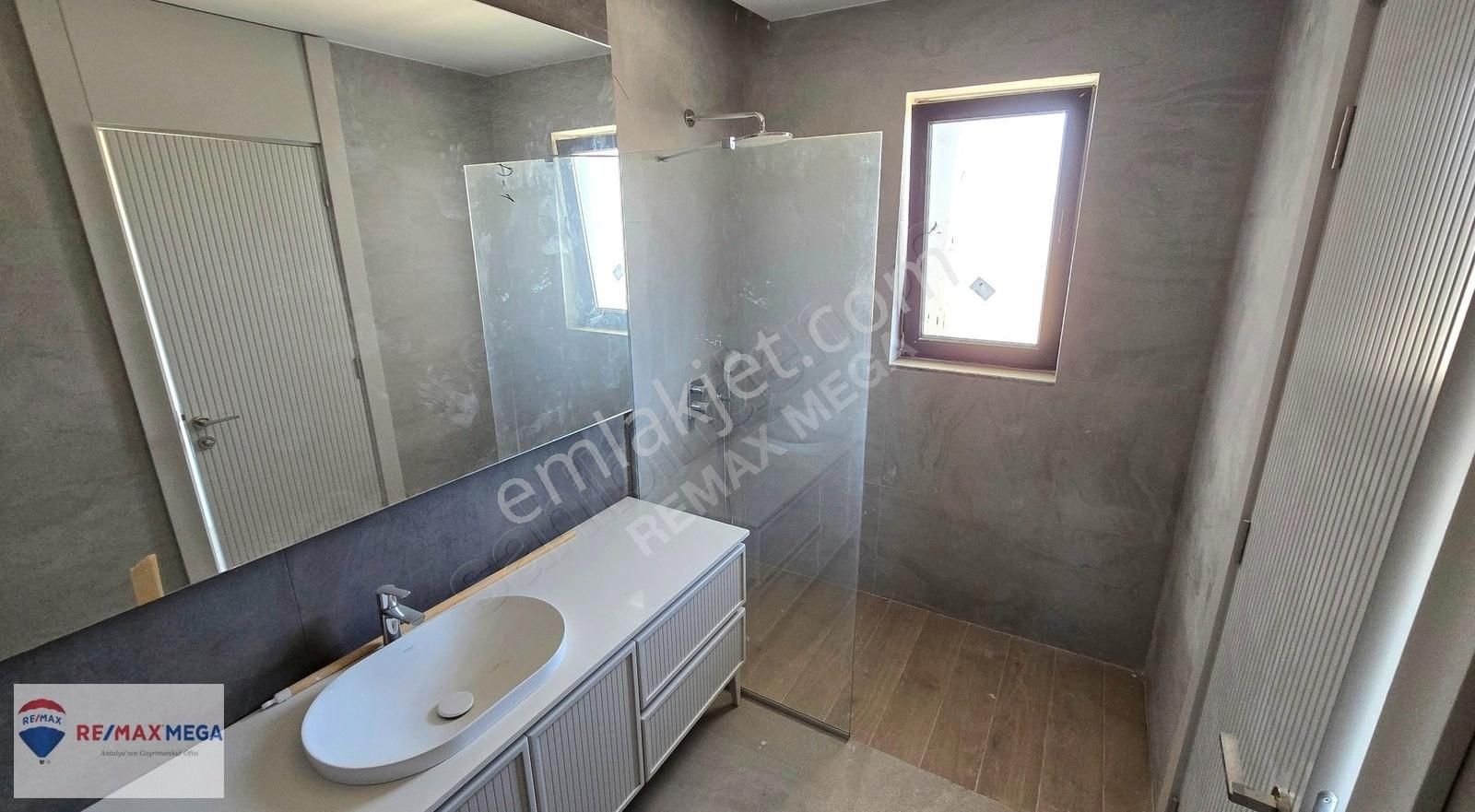 Altınkale'de 400 M² Arsada Akıllı Ev Konforu Havuzlu 4+1 Villa - Görsel 14