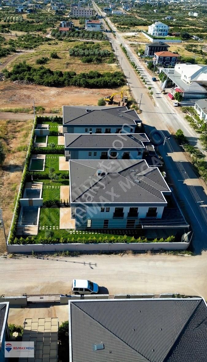 Altınkale'de 400 M² Arsada Akıllı Ev Konforu Havuzlu 4+1 Villa - Görsel 3