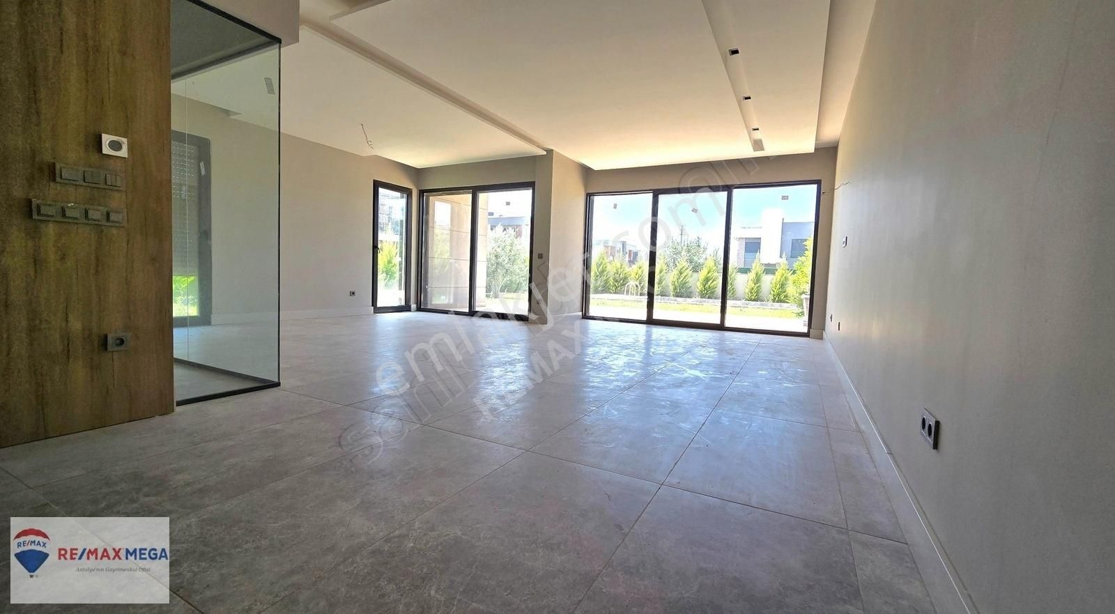 Altınkale'de 400 M² Arsada Akıllı Ev Konforu Havuzlu 4+1 Villa - Görsel 25