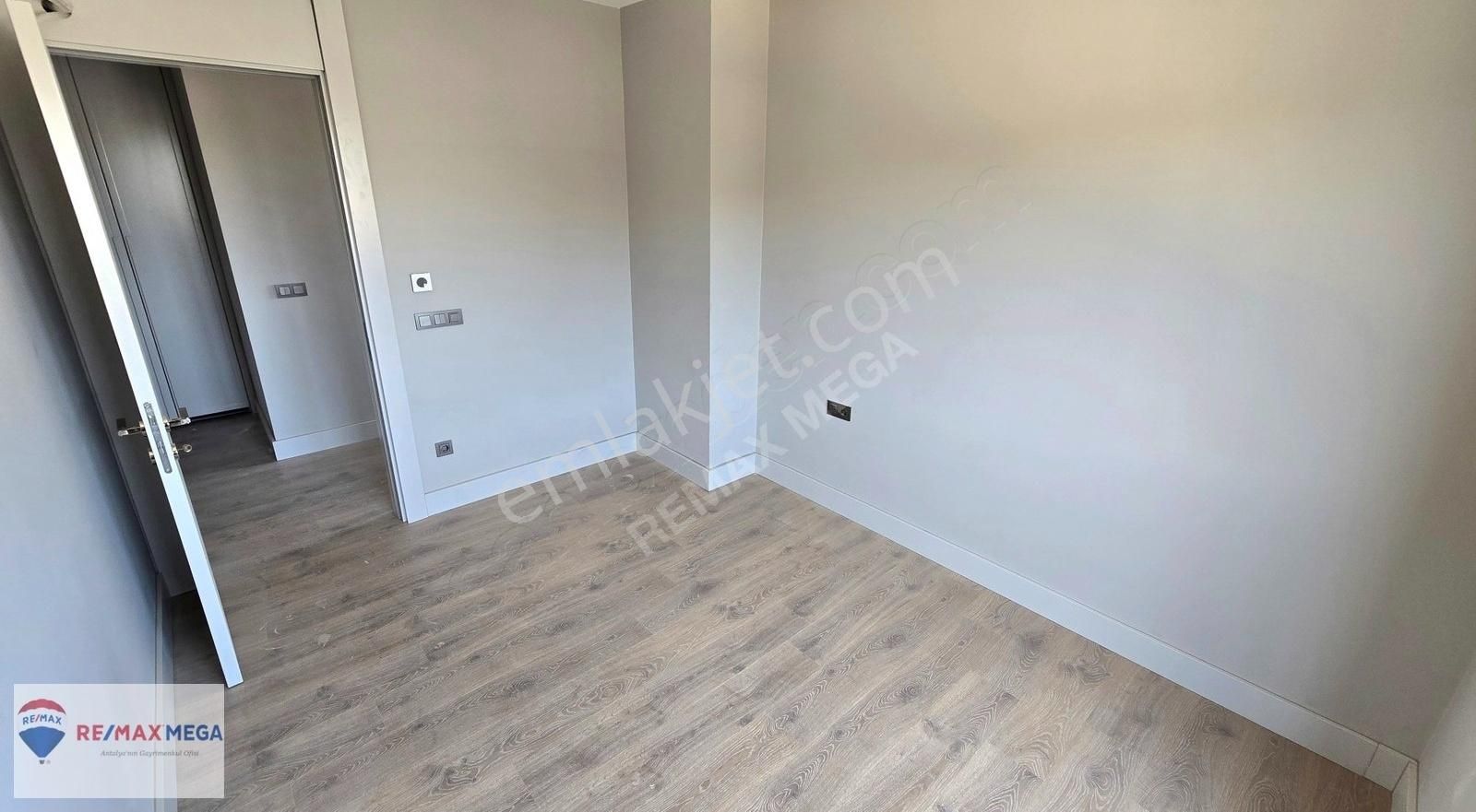 Altınkale'de 400 M² Arsada Akıllı Ev Konforu Havuzlu 4+1 Villa - Görsel 34