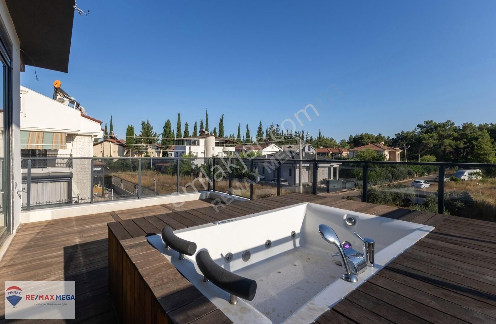 Döşemealtı Ağagölü'nde Ormanla İç İçe Modern Şık Villa - Görsel 14