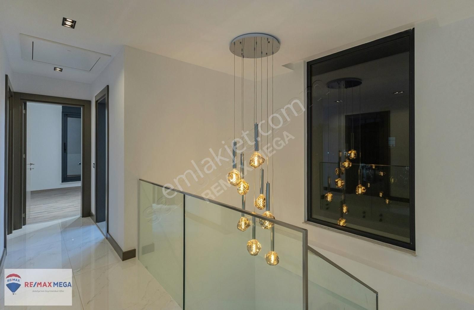 Döşemealtı Ağagölü'nde Ormanla İç İçe Modern Şık Villa - Görsel 25