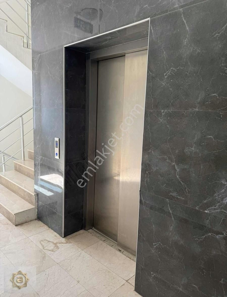 Şehir Hastanesi Yakını Cadde Üzeri 2+1 Satılık Daire