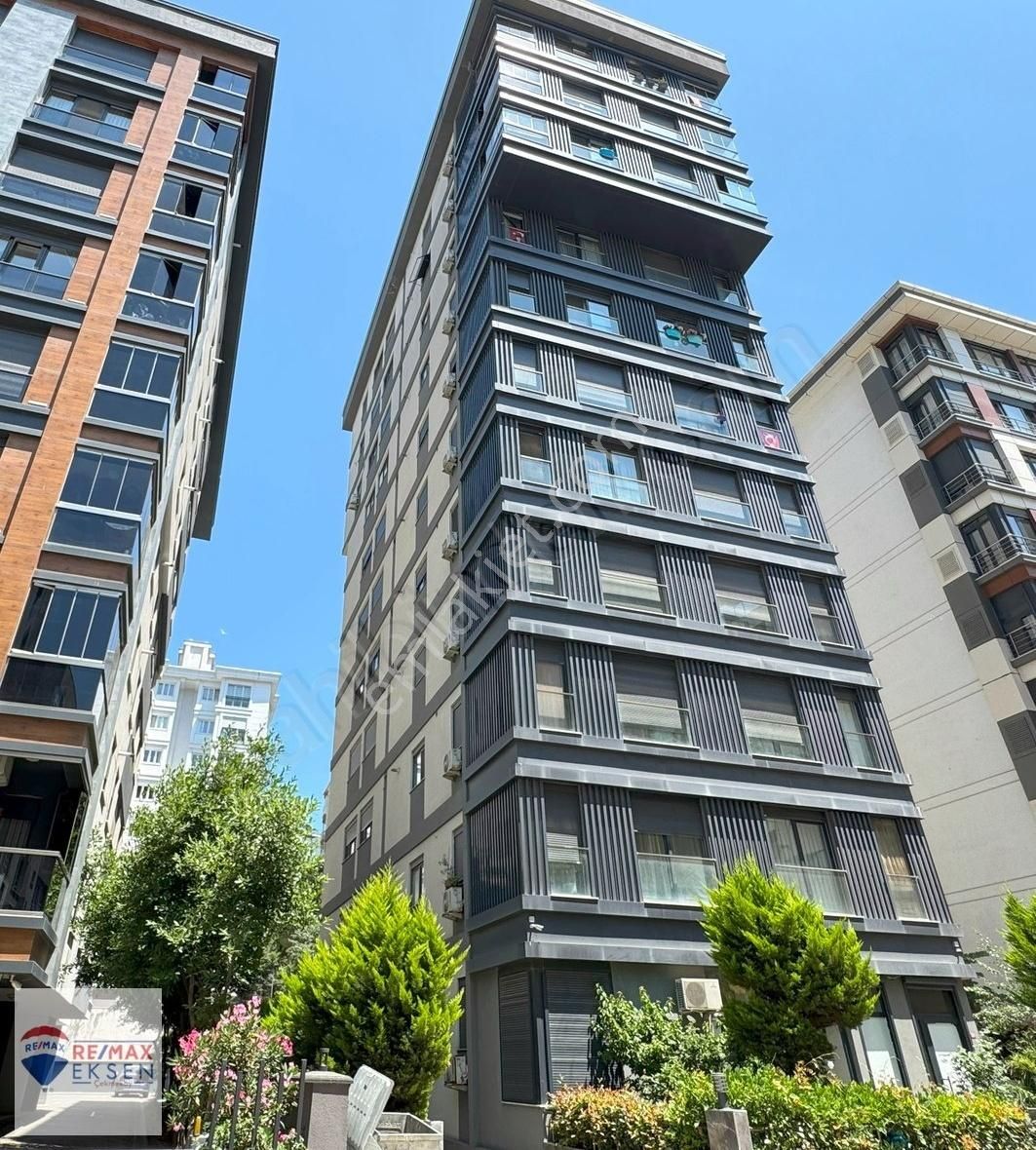 Kozyatağı Ayçil Sokak Taşınmaya Hazır Kiralık 3+1 Daire