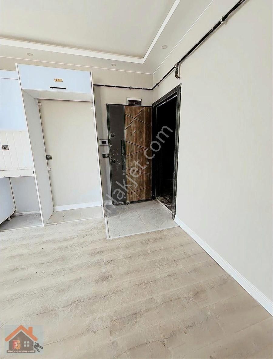 Yalova Merkez Bursa Yoluna Cepheli Satılık 1+1 Geniş Daire - Görsel 14