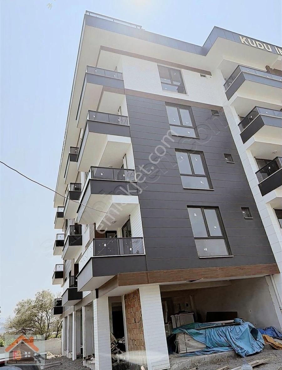 Yalova Merkez Bursa Yoluna Cepheli Satılık 1+1 Geniş Daire - Görsel 12