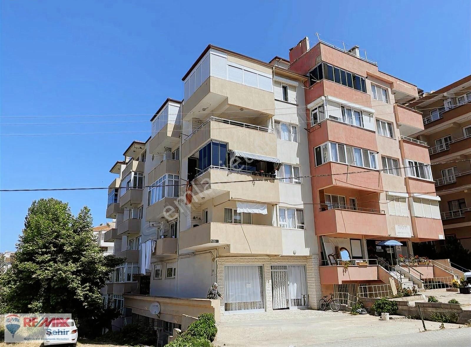Re/max Şehir'den Yalova Çınarcık'da Satılık Daire