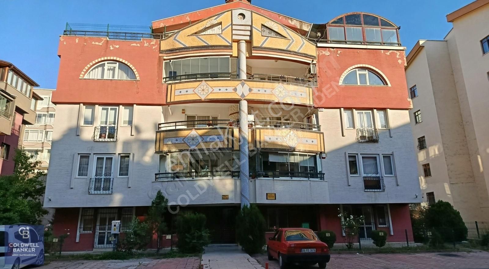 240 M2 4+2 T. Dublex - İzmir Ev Takaslı - Yüksek Arsa Paylı