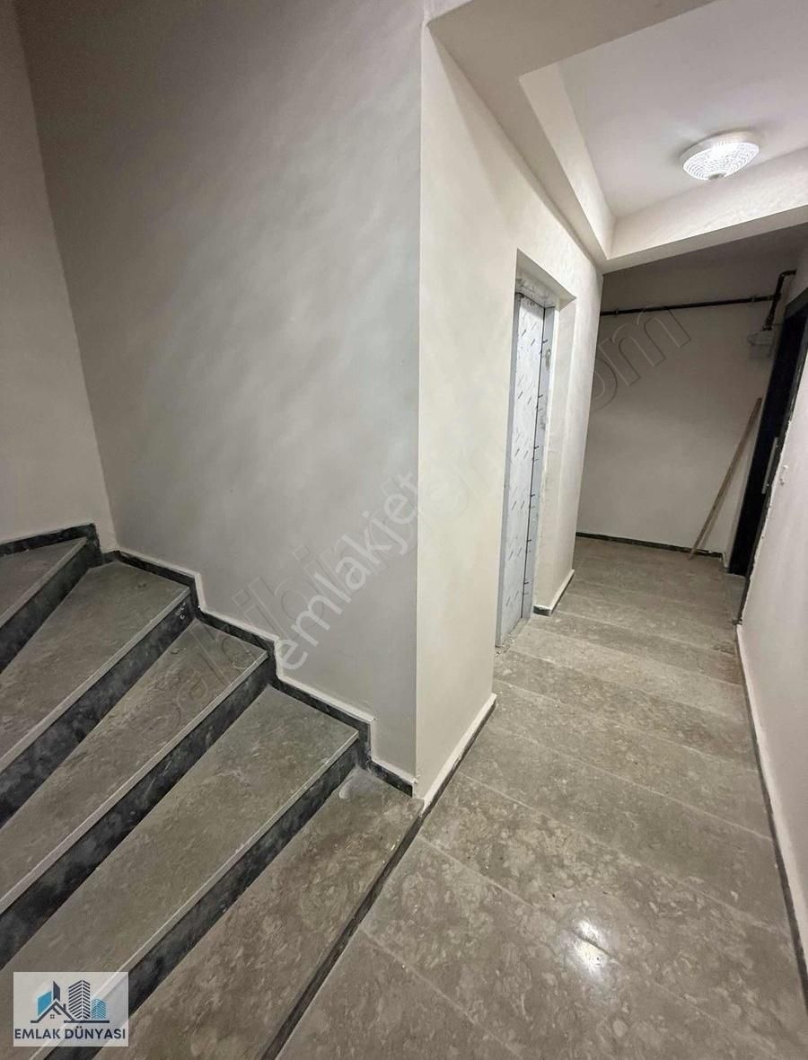 İki Bloklu Site İcersinde Kullanışlı Daire