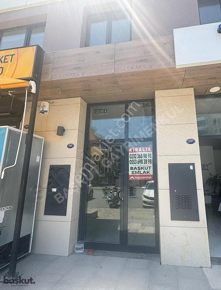 Başkut Emlak'tan Örnekköy' De Cadde Üstü Kiralık Dükkan