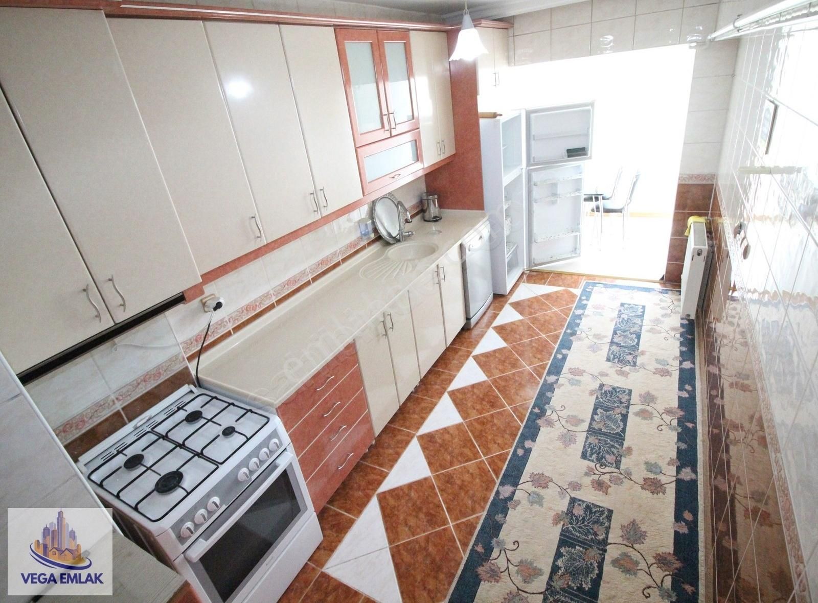 Vega Emlak'tan Vega Avm Karşısı Eşyalı Yada Eşyasız Kiralık