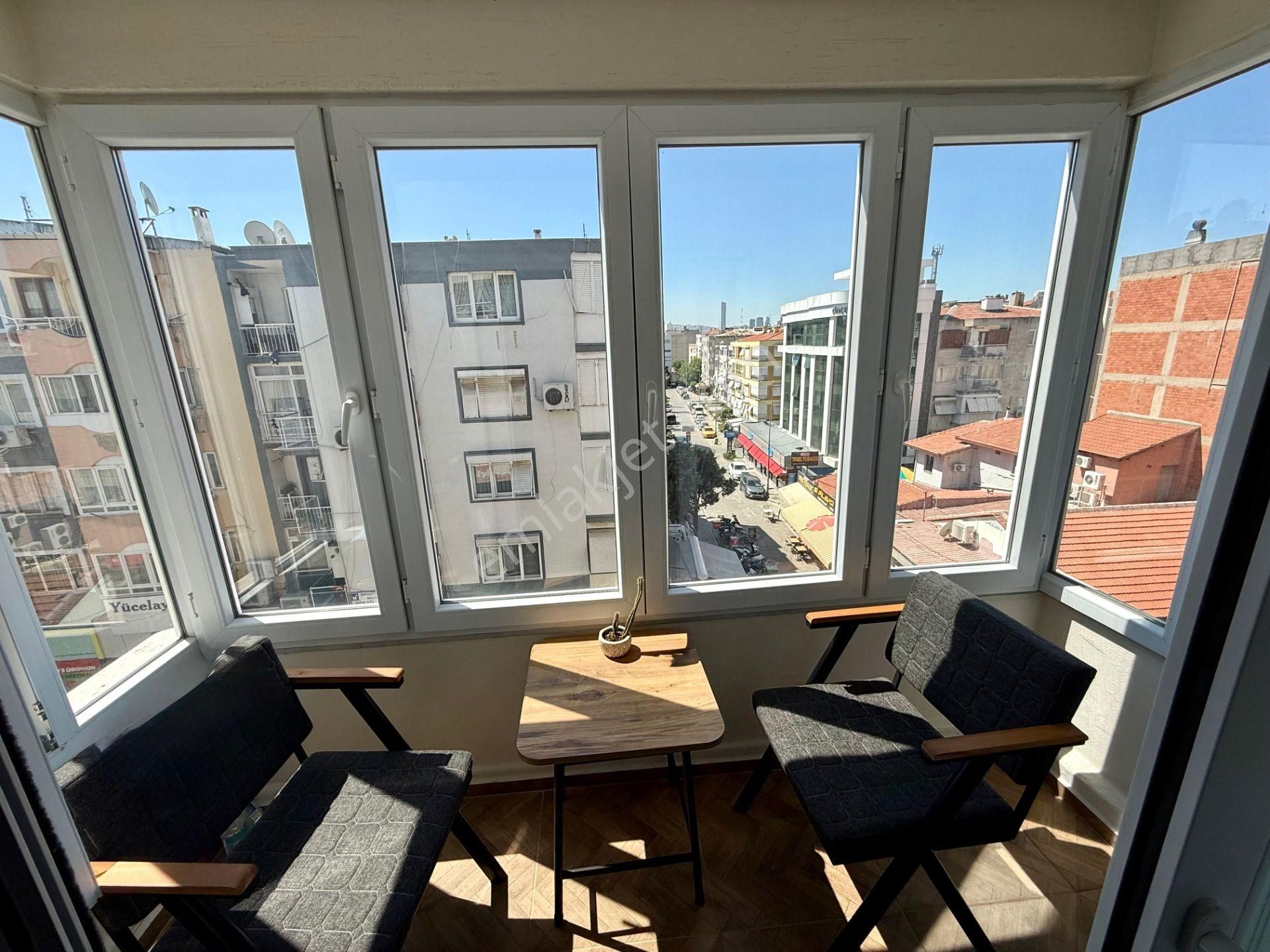 Bayraklı Sevgi Yolunda 3+1 Satılık Daire