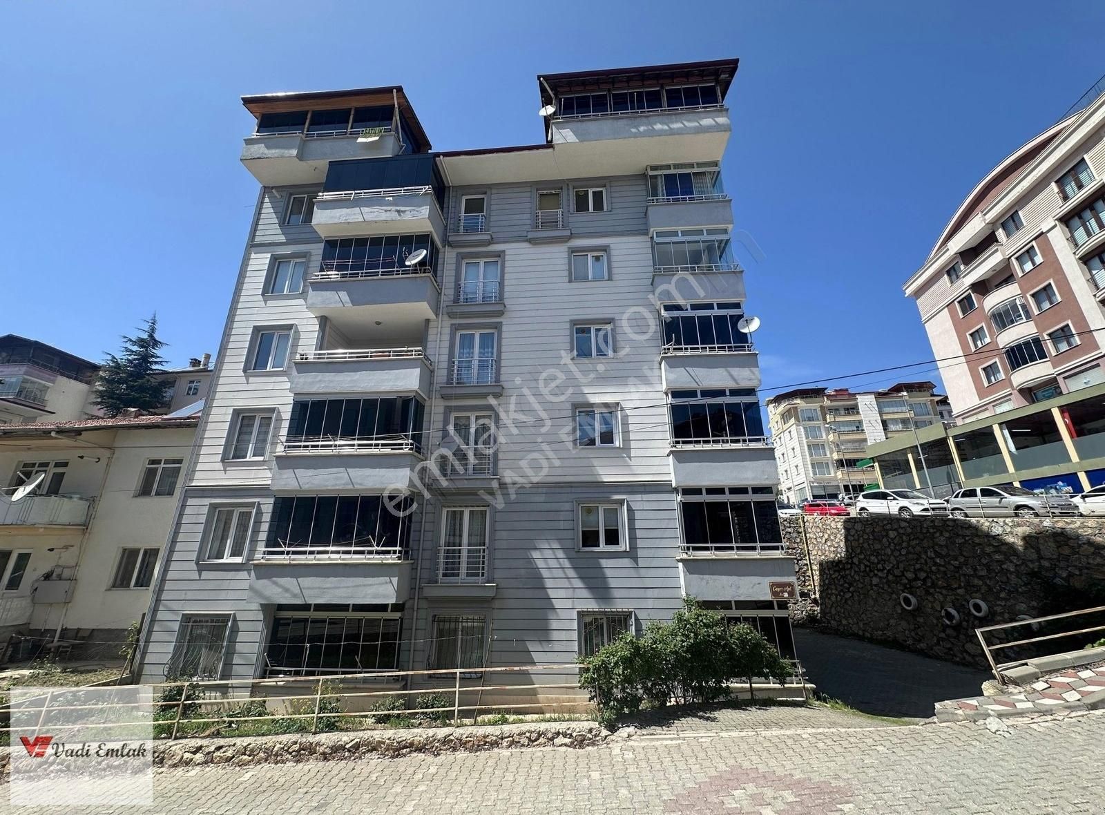 Vadi Emlak'tan Karşıyaka Mahallesinde Satılık Dubleks Daire