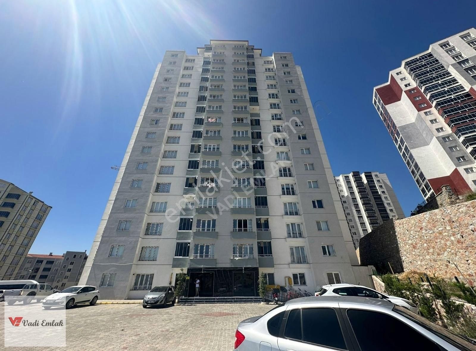 Vadi Emlak'tan Topçam Mahallesinde 1+1 Eşyalı Kiralık Daire