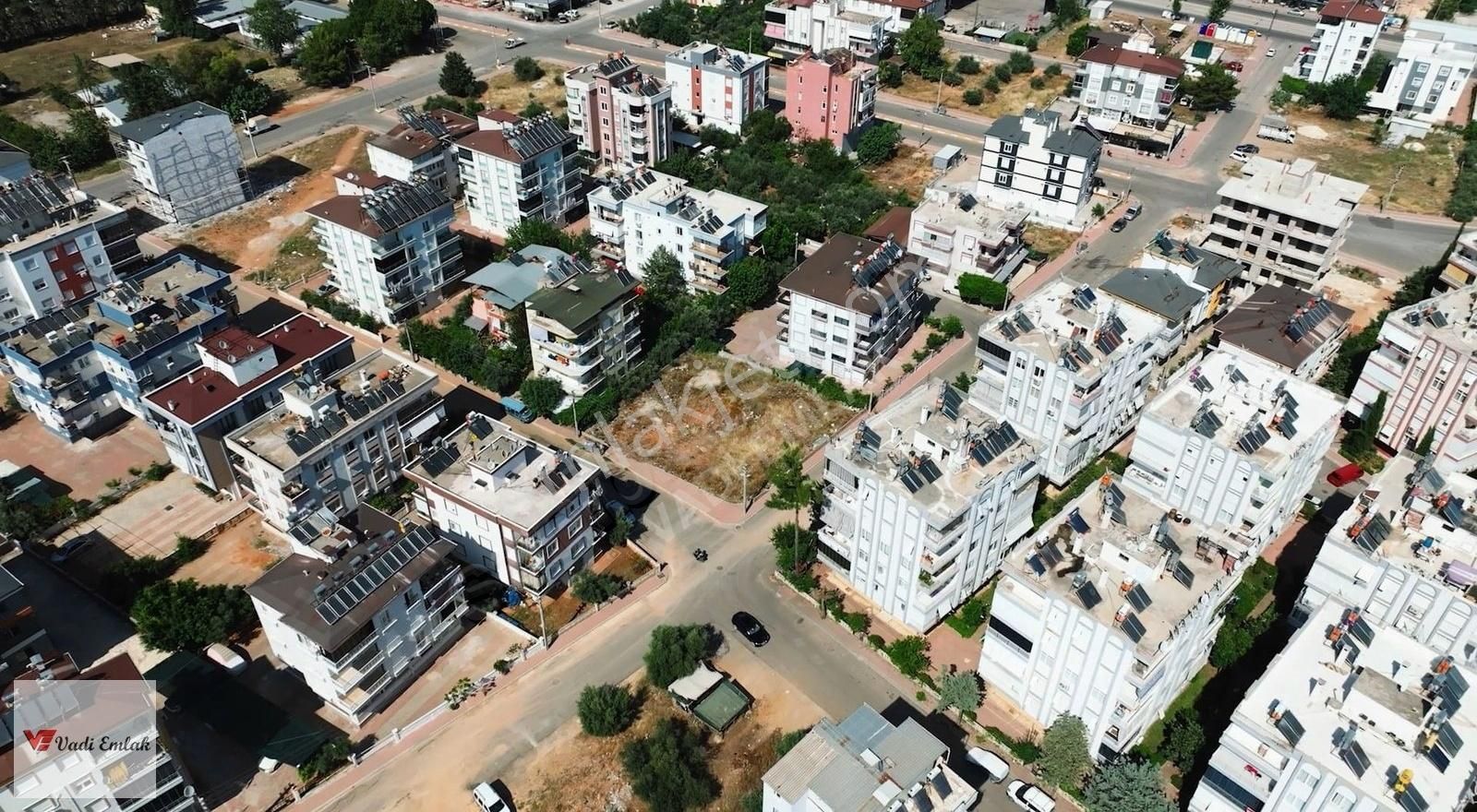 Vadi Emlak'tan Mükemmel Konumda Satılık Konut Parseli
