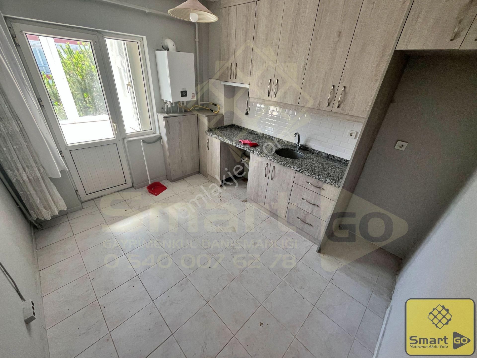 İhsaniye'de Site İçi 3+1 Kiralık Daire