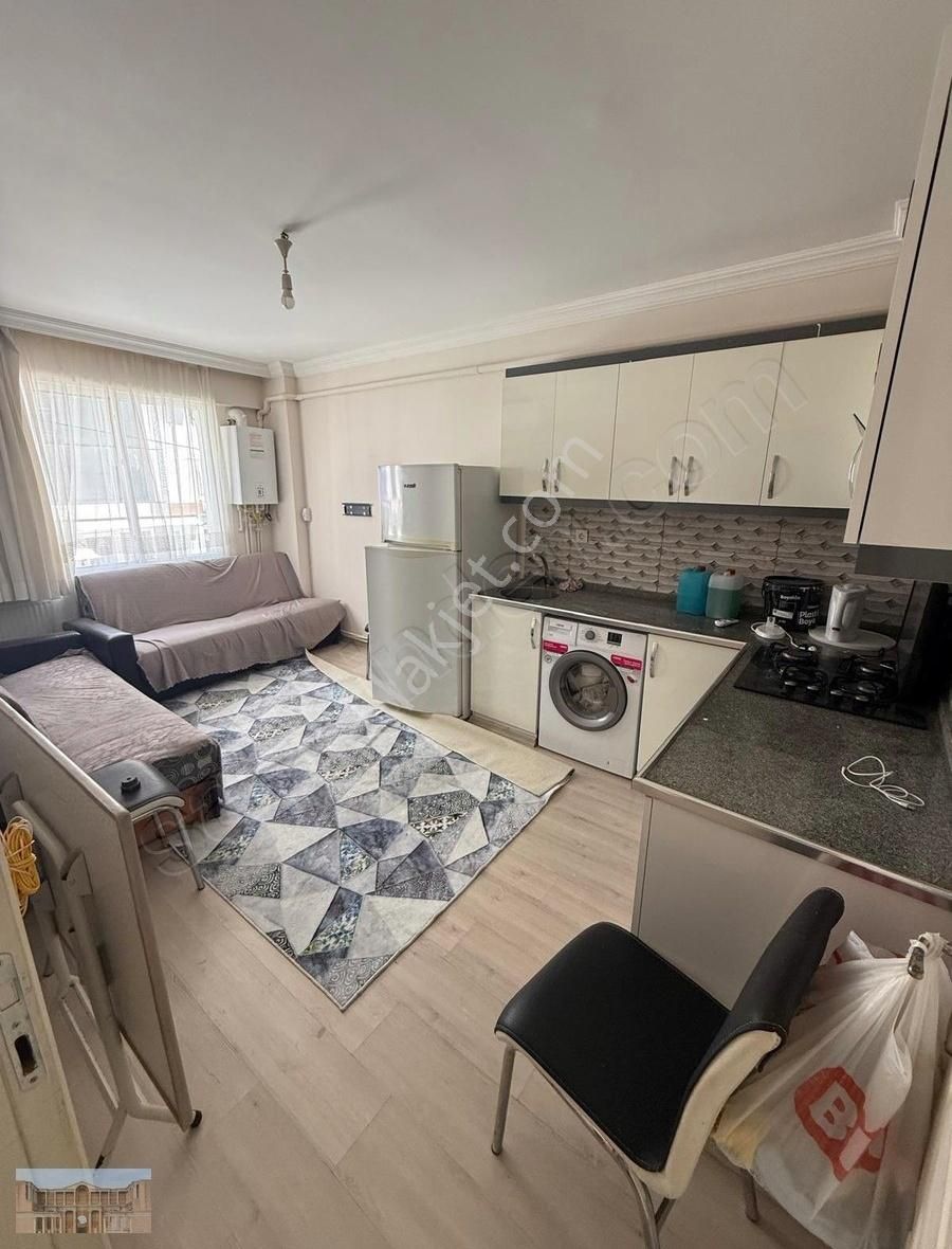 Satılık Eskicamide 1+1 50m2 Full Eşyalı Doğalgazlı Kombili Daire